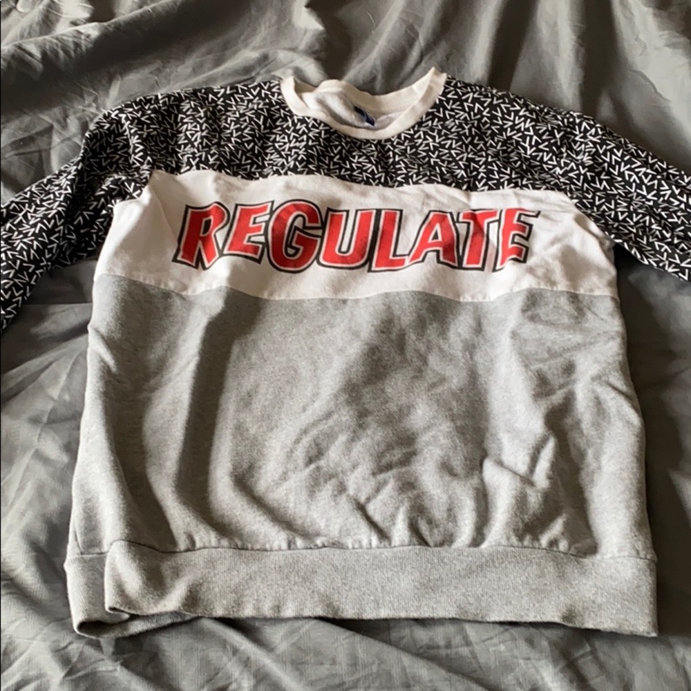 Sweatshirt